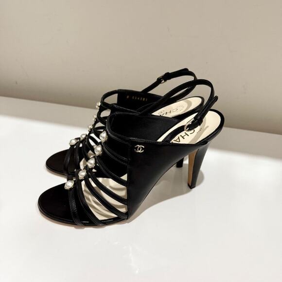 NWOT Chanel Leather Embellished Pearl Slingback Sandals Black Women's Size EU 41 - Picture 2 of 9